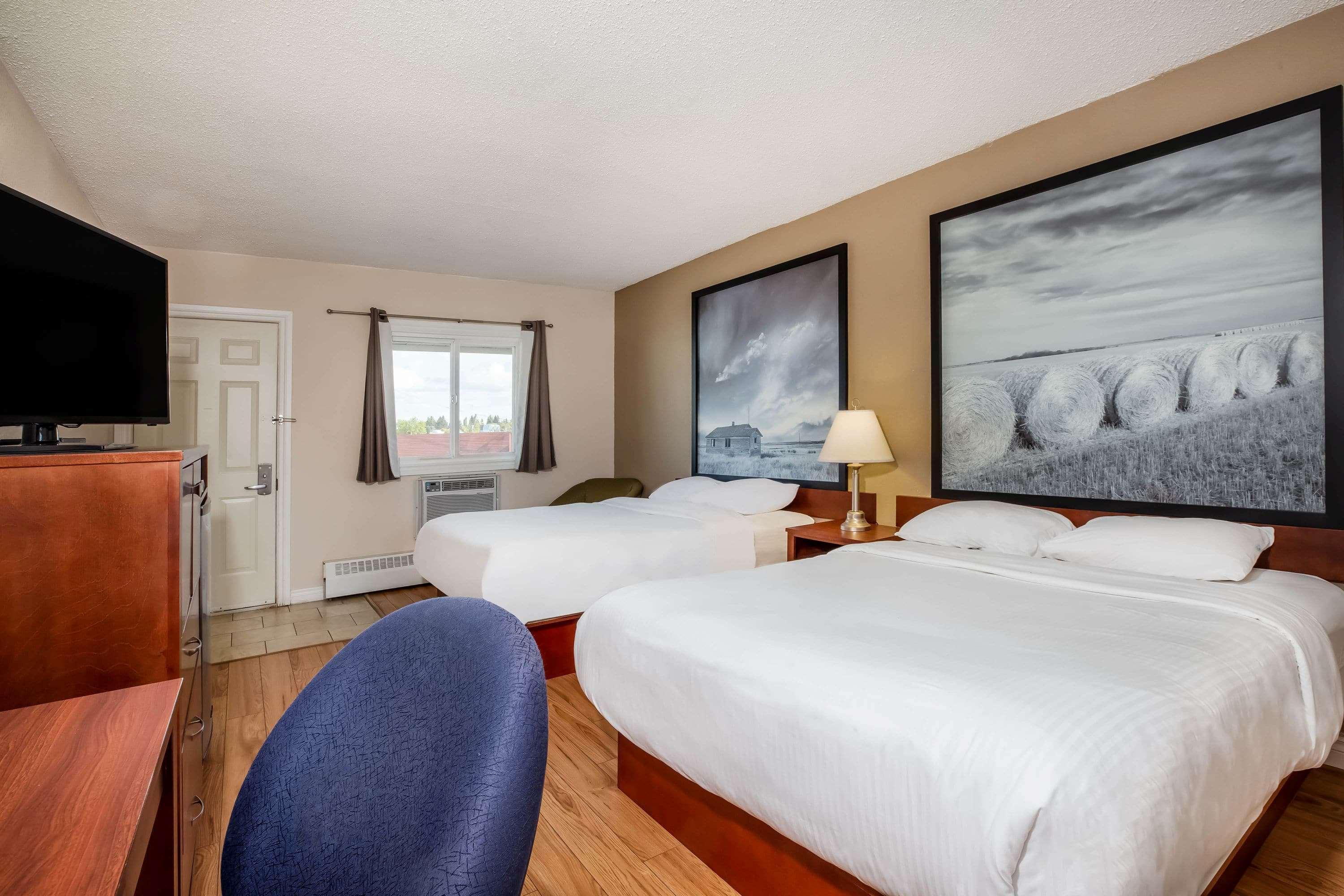 Super 8 By Wyndham Smoky Lake Buitenkant foto