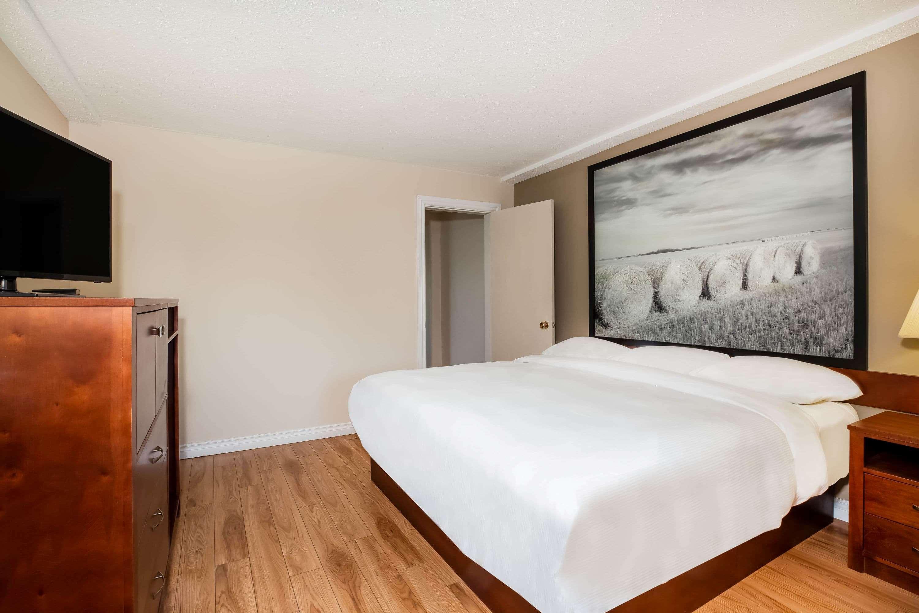 Super 8 By Wyndham Smoky Lake Buitenkant foto