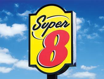Super 8 By Wyndham Smoky Lake Buitenkant foto